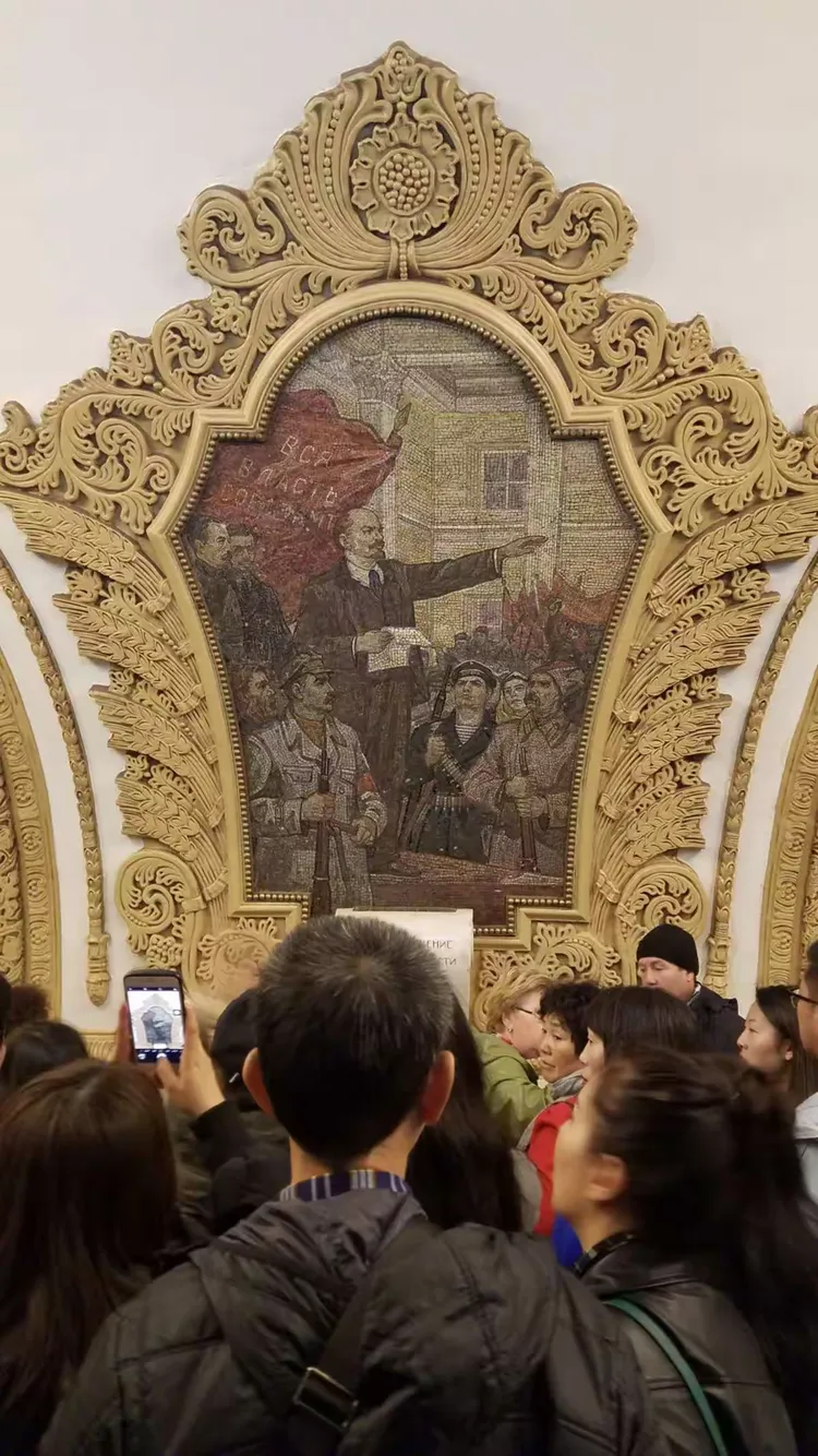 赫鲁晓夫勃列日涅夫戈尔巴乔夫的顺口溜 赫鲁晓夫勃列日涅夫戈尔巴乔夫的顺口溜